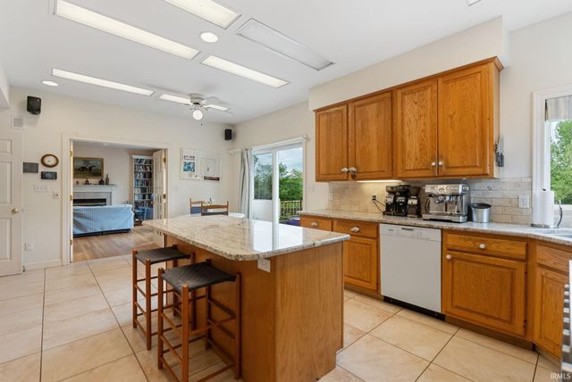 12105 Sylvan Meadows Drive, Fort Wayne, IN 46814