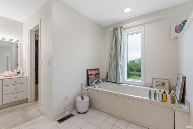 12105 Sylvan Meadows Drive, Fort Wayne, IN 46814