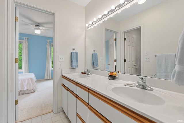 12105 Sylvan Meadows Drive, Fort Wayne, IN 46814