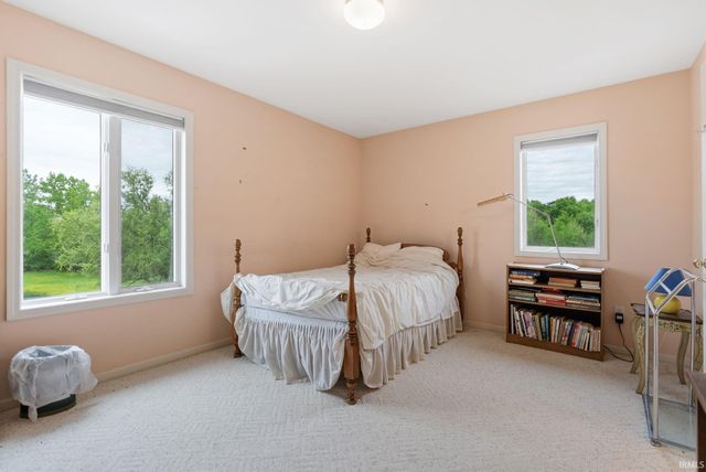 12105 Sylvan Meadows Drive, Fort Wayne, IN 46814
