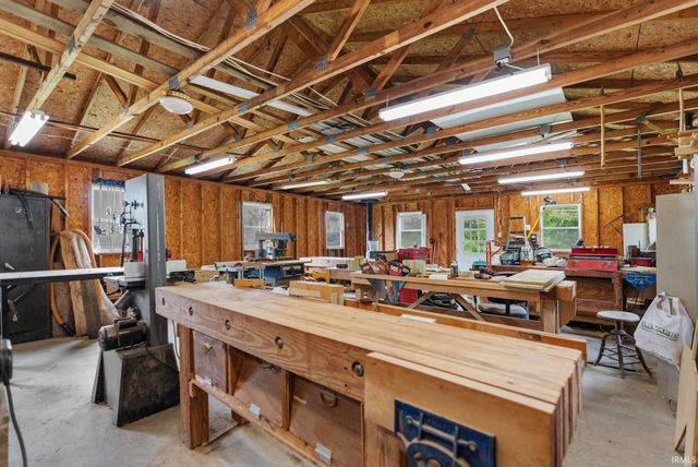 12105 Sylvan Meadows Drive, Fort Wayne, IN 46814
