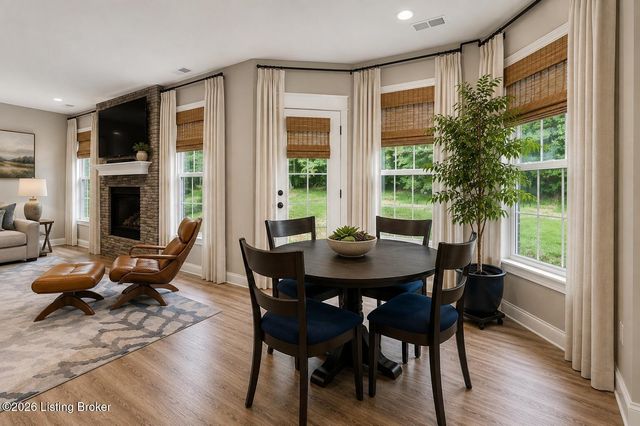 6707 Chestnut View Ct, Louisville, KY 40229
