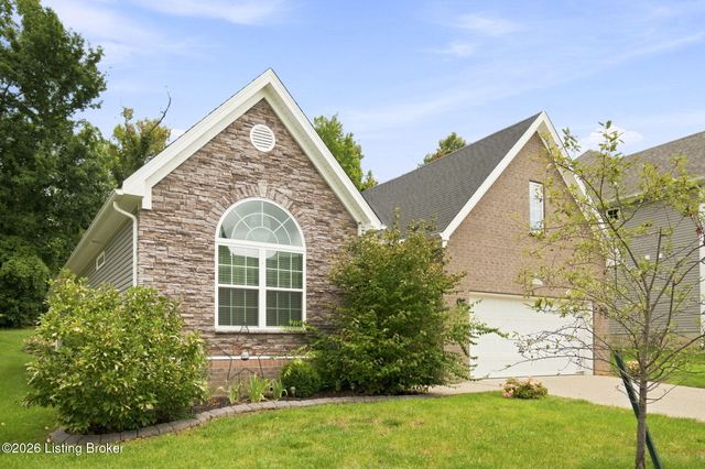 6707 Chestnut View Ct, Louisville, KY 40229