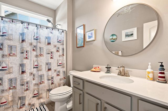 6707 Chestnut View Ct, Louisville, KY 40229