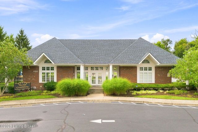 6707 Chestnut View Ct, Louisville, KY 40229