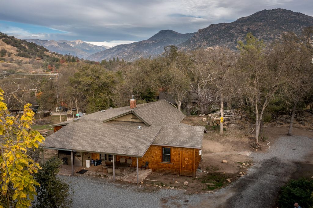 43307 Sierra Drive, Three Rivers, CA 93271