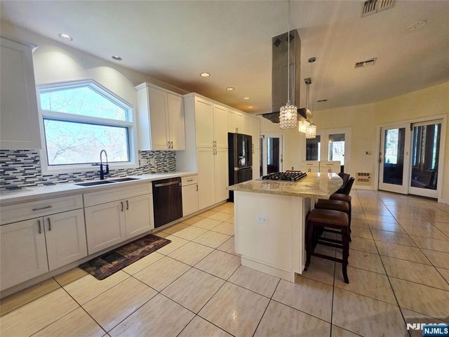 4 Valenza Lane, Blauvelt, NY 10913