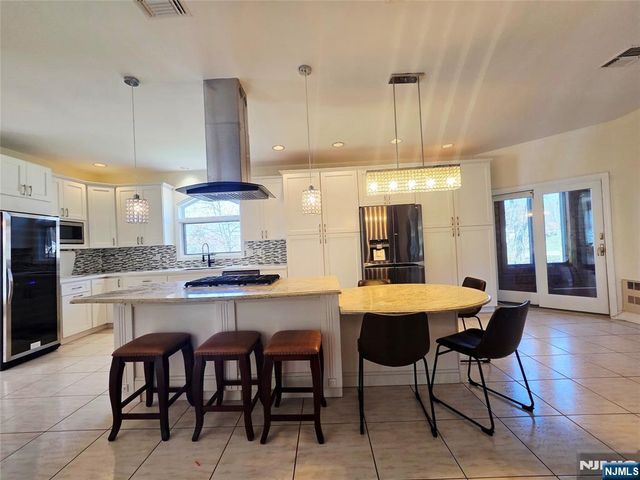 4 Valenza Lane, Blauvelt, NY 10913