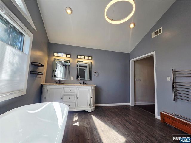 4 Valenza Lane, Blauvelt, NY 10913