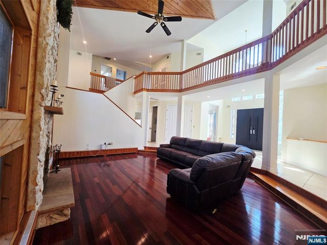 4 Valenza Lane, Blauvelt, NY 10913