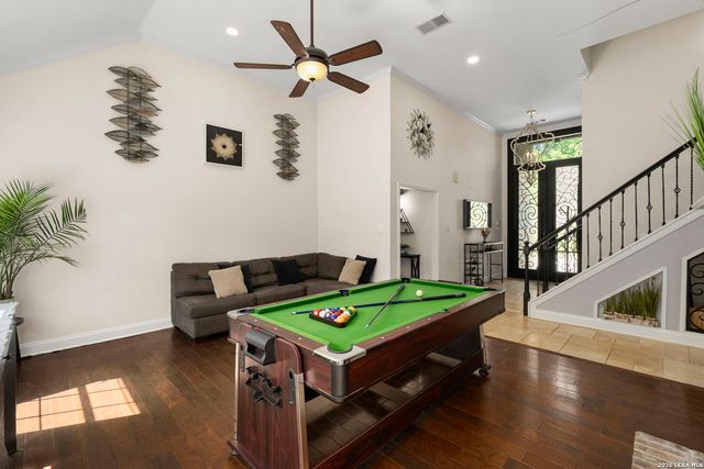 10918 Hunters Way, Helotes, TX 78023