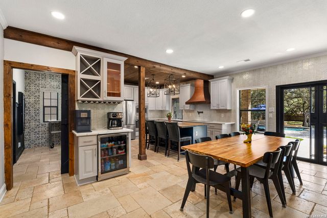 10918 Hunters Way, Helotes, TX 78023