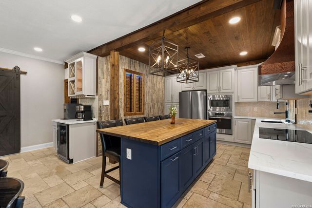 10918 Hunters Way, Helotes, TX 78023