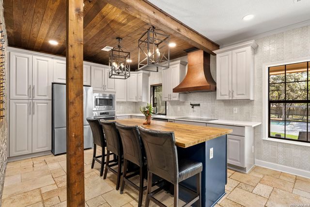 10918 Hunters Way, Helotes, TX 78023