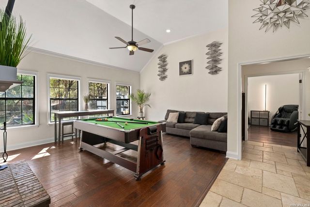 10918 Hunters Way, Helotes, TX 78023