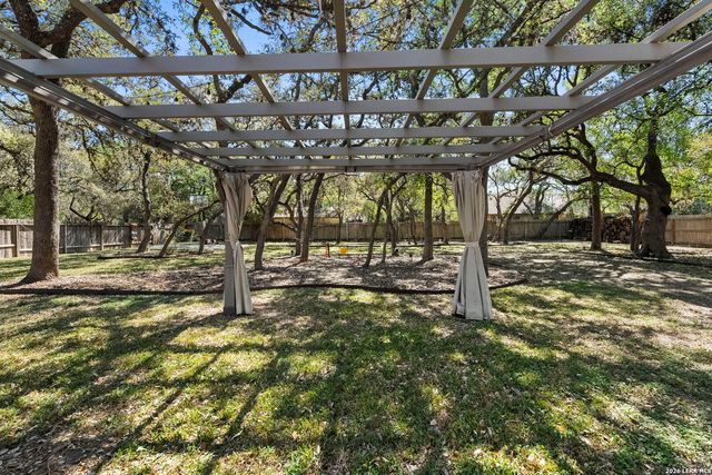 10918 Hunters Way, Helotes, TX 78023