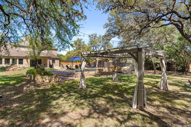 10918 Hunters Way, Helotes, TX 78023