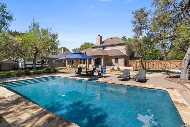 10918 Hunters Way, Helotes, TX 78023