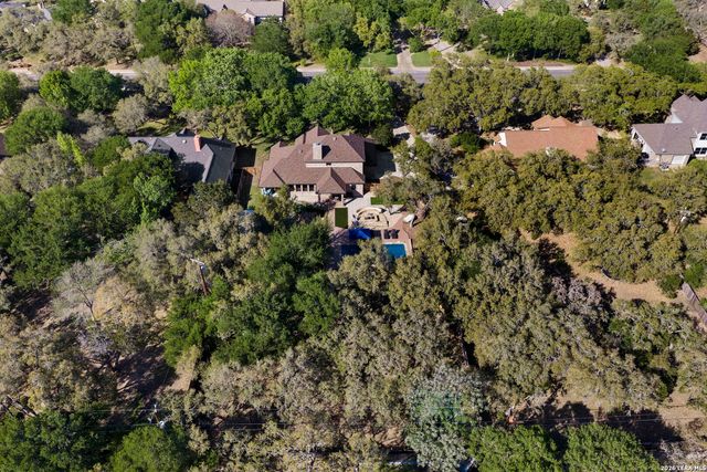 10918 Hunters Way, Helotes, TX 78023