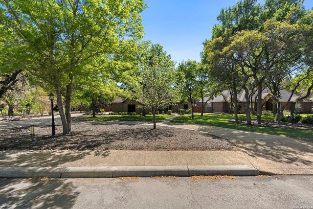 10918 Hunters Way, Helotes, TX 78023