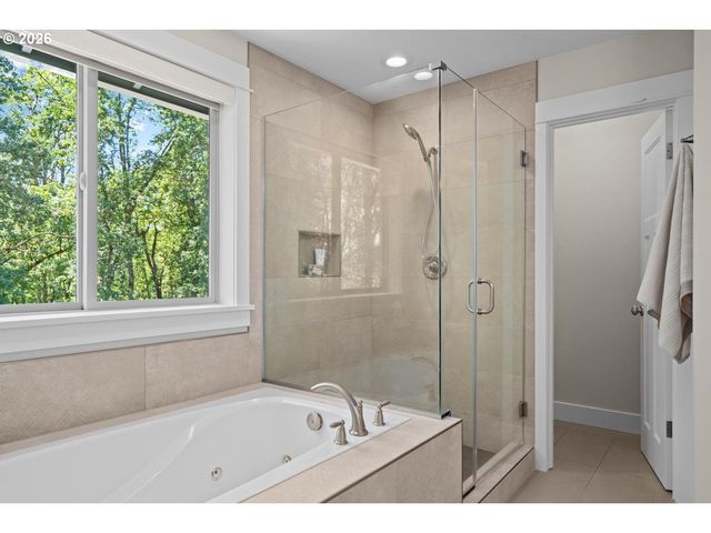 3024 WINKEL Way, West Linn, OR 97068
