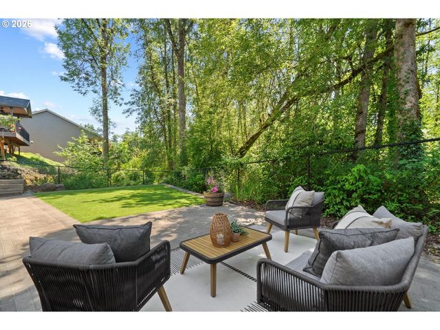 3024 WINKEL Way, West Linn, OR 97068