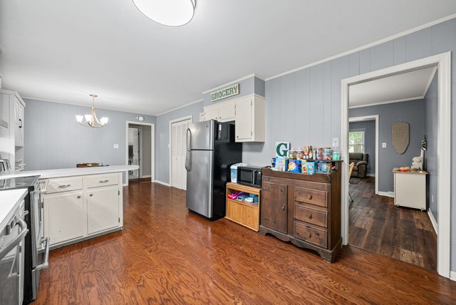 133 Windsor Dr, Hopkinsville, KY 42240