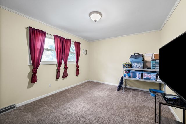 133 Windsor Dr, Hopkinsville, KY 42240