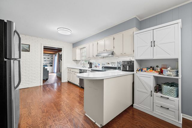 133 Windsor Dr, Hopkinsville, KY 42240