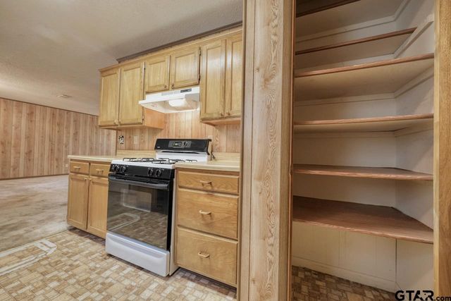 19987 County Road 4114, Lindale, TX 75771