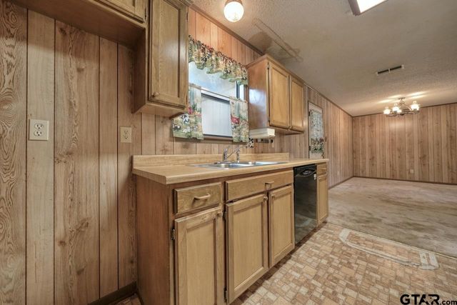 19987 County Road 4114, Lindale, TX 75771