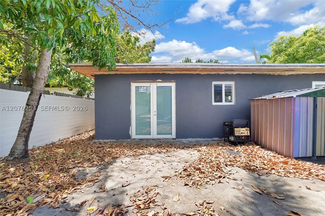 160 NW 45th St 2, Miami, FL 33127