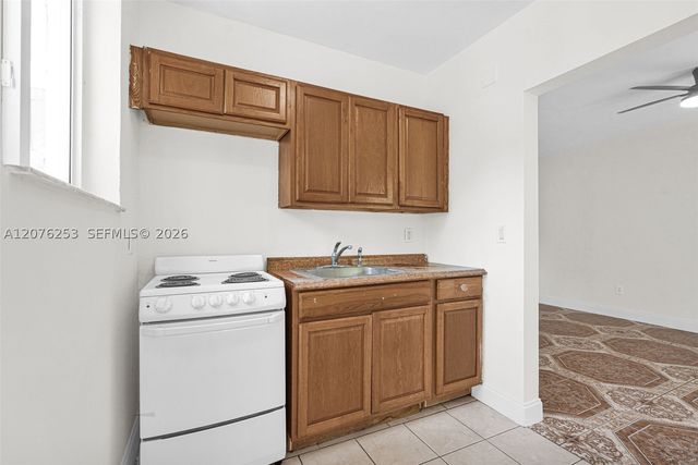 160 NW 45th St 2, Miami, FL 33127