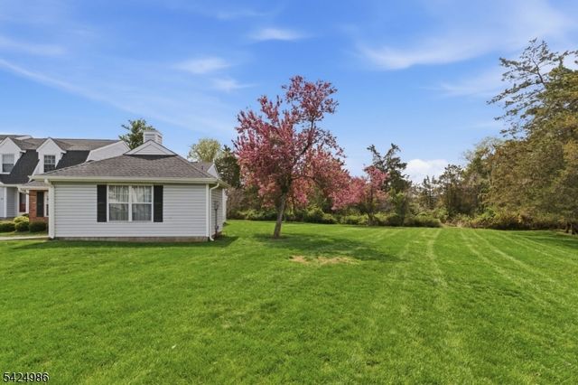 363 Cotswold Pl, Franklin Twp., NJ 08873