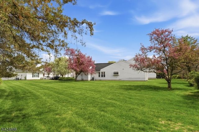 363 Cotswold Pl, Franklin Twp., NJ 08873