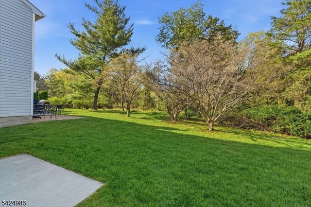 363 Cotswold Pl, Franklin Twp., NJ 08873