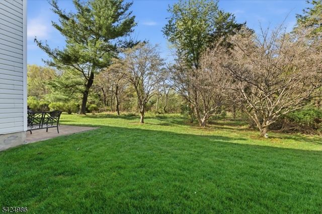 363 Cotswold Pl, Franklin Twp., NJ 08873