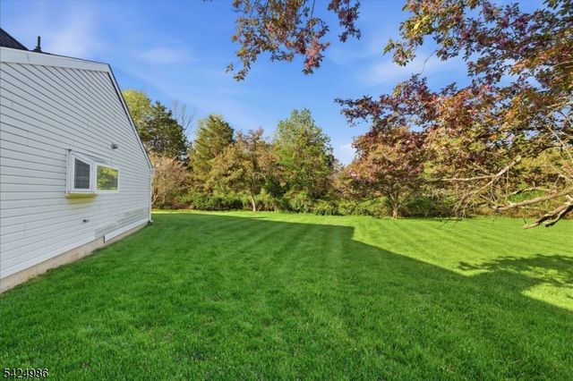 363 Cotswold Pl, Franklin Twp., NJ 08873