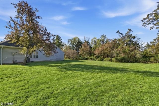 363 Cotswold Pl, Franklin Twp., NJ 08873