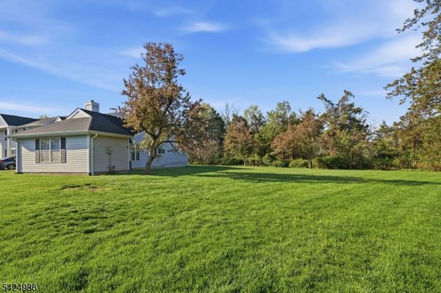 363 Cotswold Pl, Franklin Twp., NJ 08873