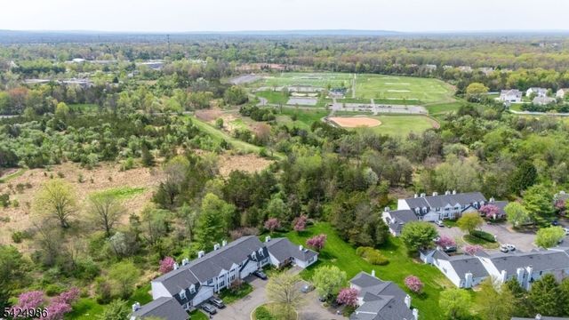 363 Cotswold Pl, Franklin Twp., NJ 08873