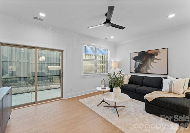 808 Garringer Place, Charlotte, NC 28208