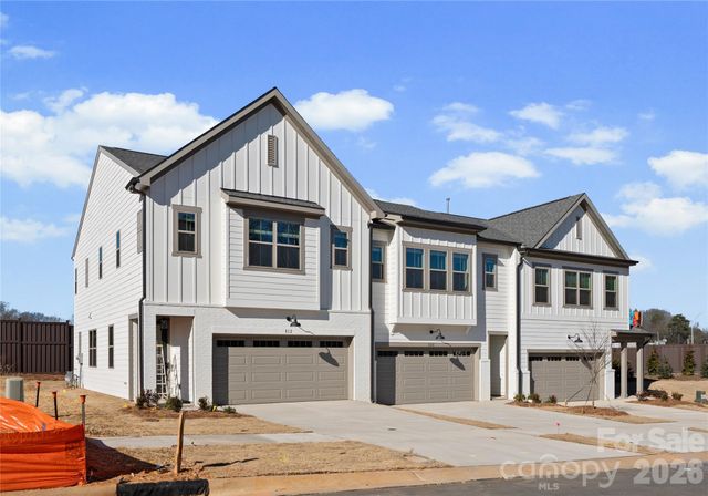 808 Garringer Place, Charlotte, NC 28208