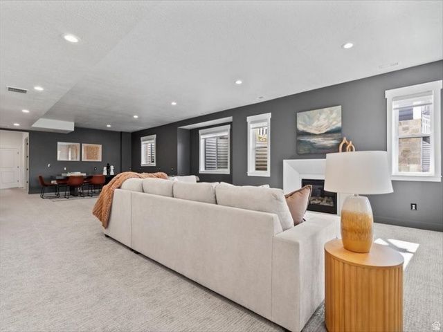11064 S PADDLE BOARD WAY, South Jordan, UT 84009