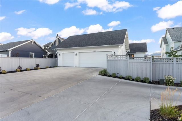 11064 S PADDLE BOARD WAY, South Jordan, UT 84009