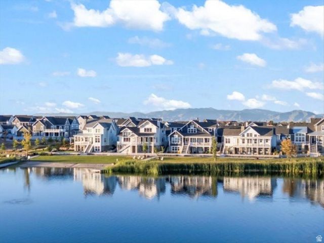 11064 S PADDLE BOARD WAY, South Jordan, UT 84009