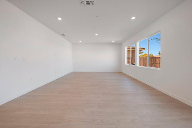 11900 Mircado Way, Rancho Cordova, CA 95742
