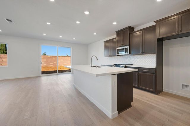11900 Mircado Way, Rancho Cordova, CA 95742