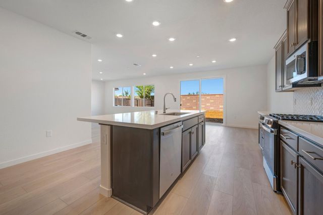 11900 Mircado Way, Rancho Cordova, CA 95742