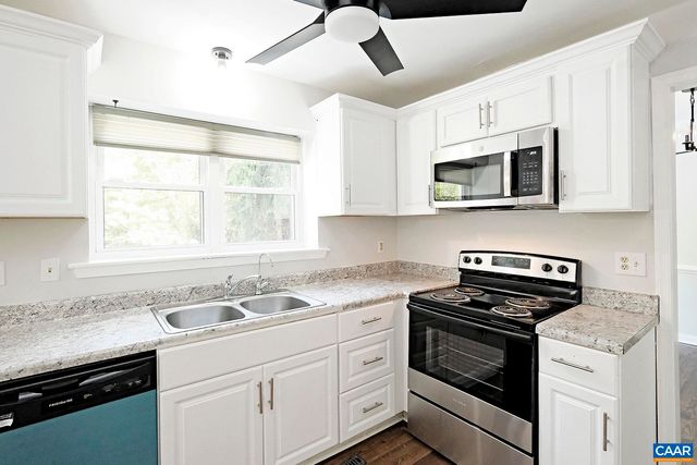 2131 VIBURNUM CT, Charlottesville, VA 22911